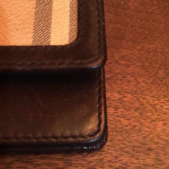 Burberry Vintage Classic Leather Striped Plaid Compact Snap Closure Wallet 😍😍 - Picture 14 of 14
